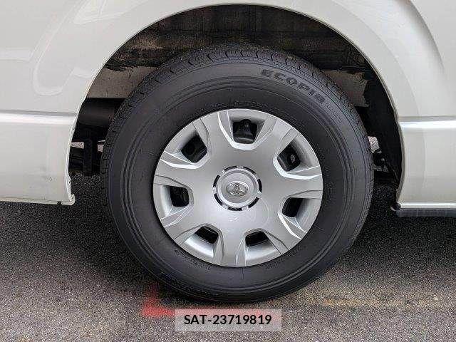 Toyota HIACE VAN 2022-03 8880007-28