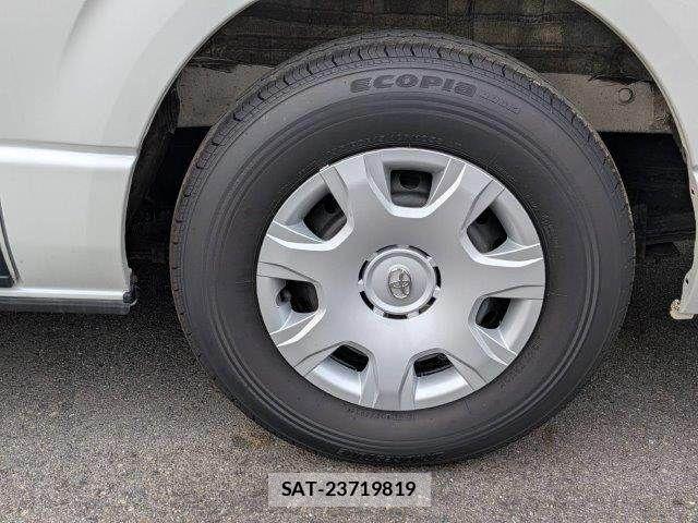 Toyota HIACE VAN 2022-03 8880007-29