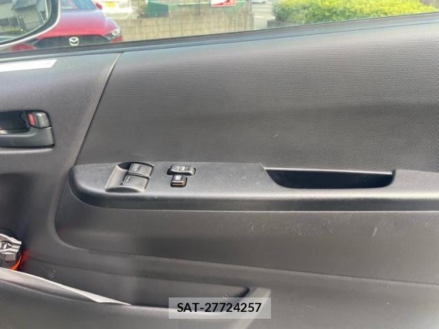 Toyota HIACE VAN 2019-11 8880005-23