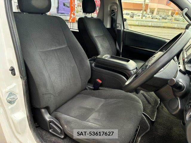 Toyota HIACE VAN 2020-08 8880008-13