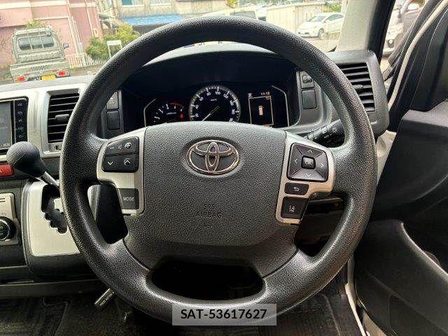 Toyota HIACE VAN 2020-08 8880008-16