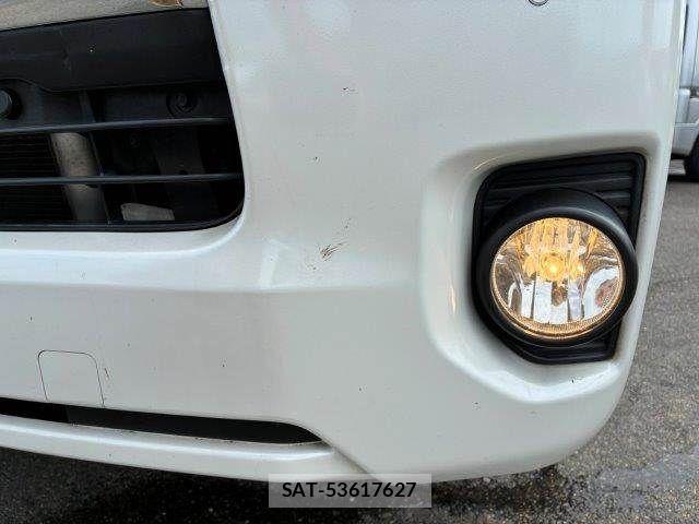 Toyota HIACE VAN 2020-08 8880008-18
