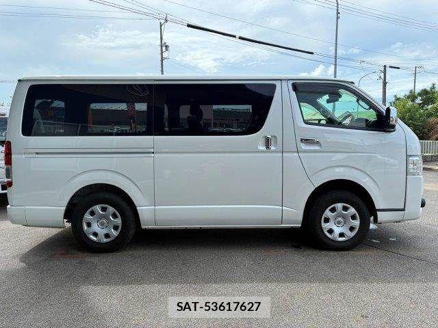 Toyota HIACE VAN 2020-08 8880008-22