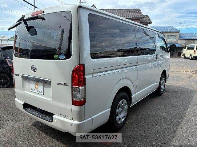 Toyota HIACE VAN 2020-08 8880008-23
