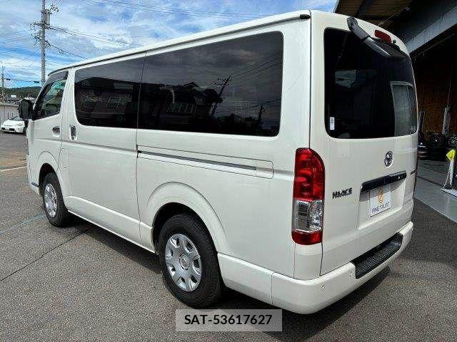 Toyota HIACE VAN 2020-08 8880008-25