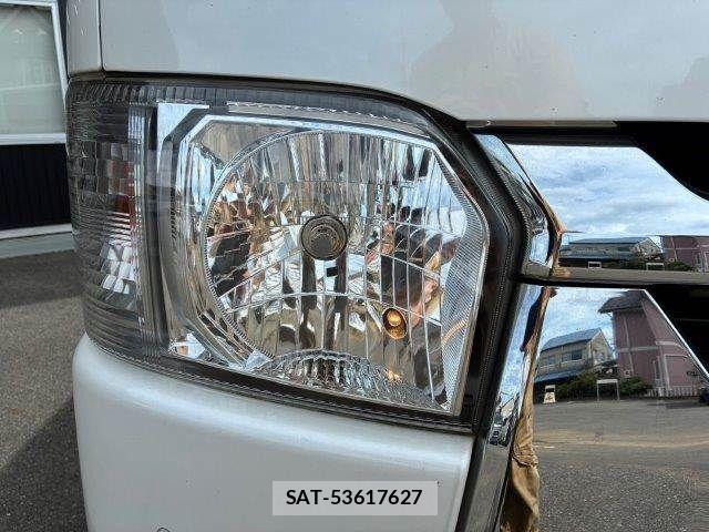 Toyota HIACE VAN 2020-08 8880008-28