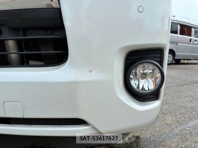 Toyota HIACE VAN 2020-08 8880008-29