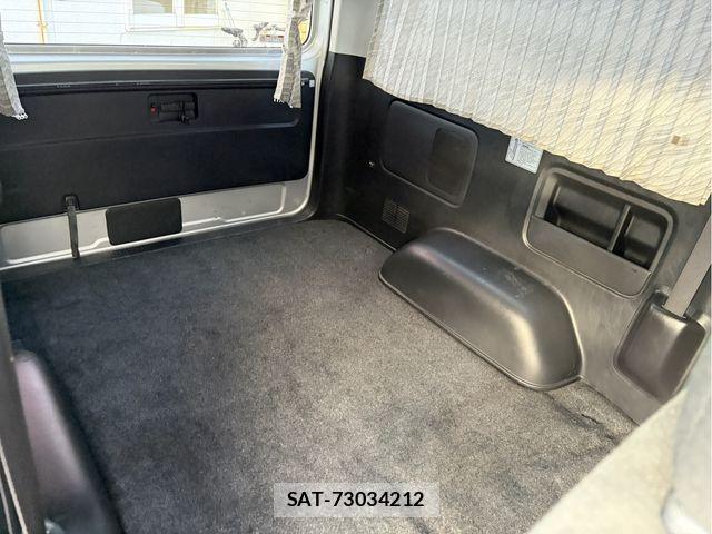 Toyota HIACE VAN 2019-09 8880011-10