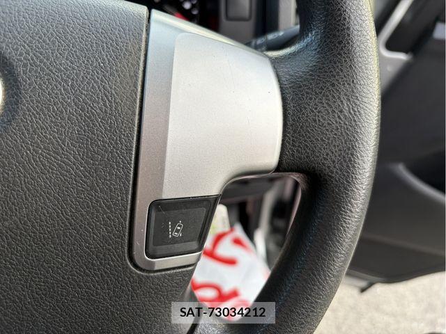 Toyota HIACE VAN 2019-09 8880011-16