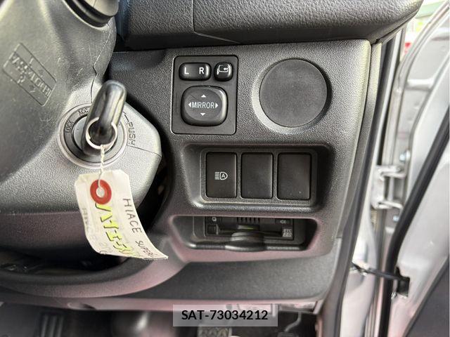 Toyota HIACE VAN 2019-09 8880011-18