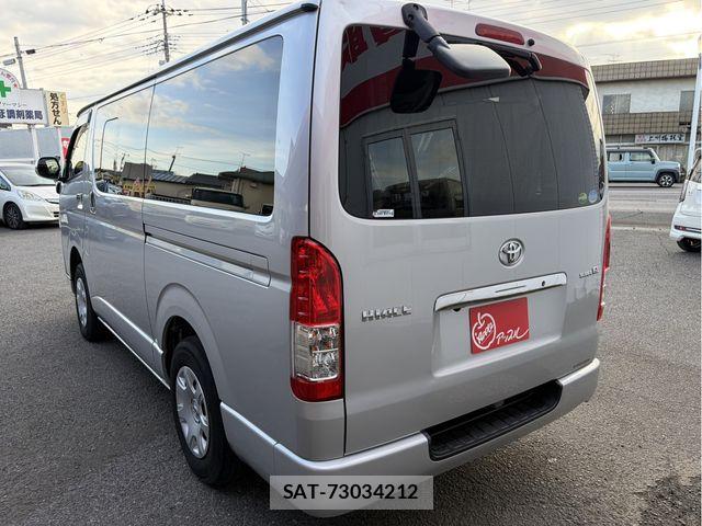 Toyota HIACE VAN 2019-09 8880011-3