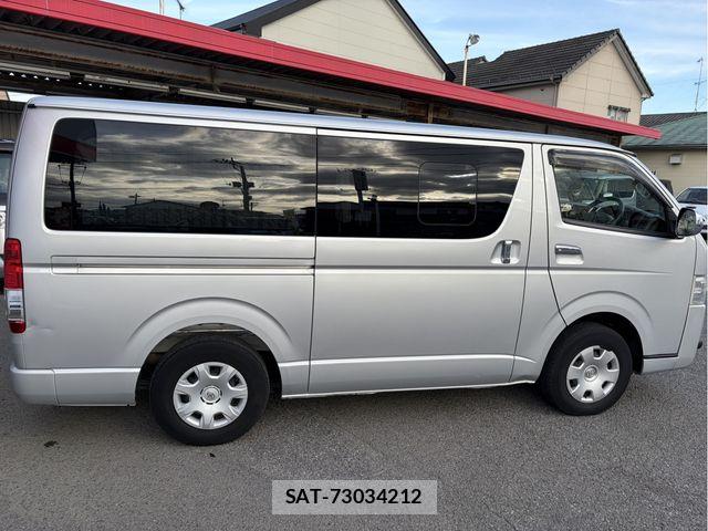 Toyota HIACE VAN 2019-09 8880011-6