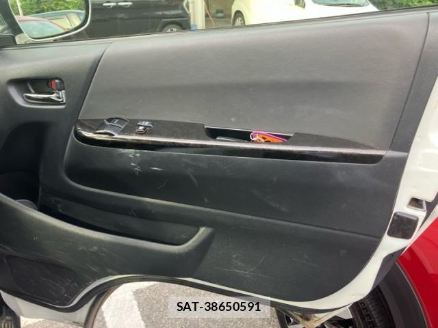 Toyota HIACE VAN 2017-01 8880010-12