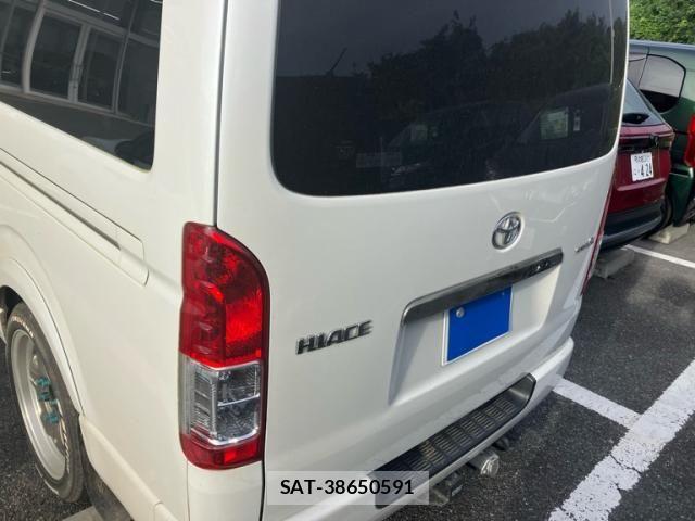 Toyota HIACE VAN 2017-01 8880010-4