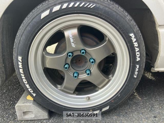 Toyota HIACE VAN 2017-01 8880010-6