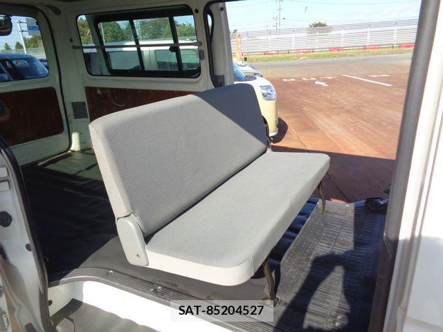 Toyota HIACE VAN 2004-08 8880012-9