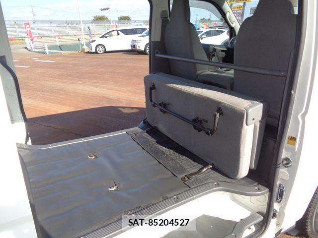 Toyota HIACE VAN 2004-08 8880012-10