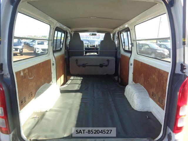 Toyota HIACE VAN 2004-08 8880012-11