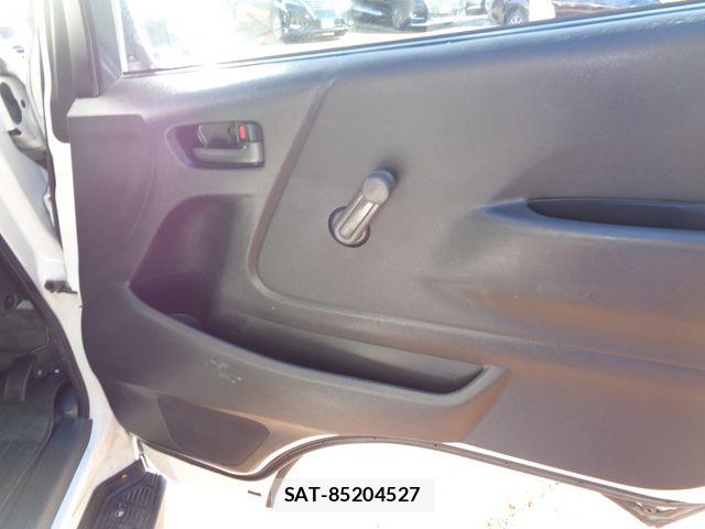 Toyota HIACE VAN 2004-08 8880012-12