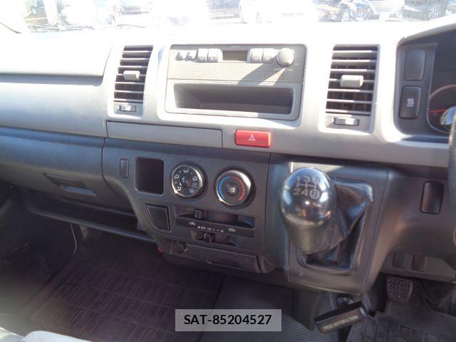 Toyota HIACE VAN 2004-08 8880012-15