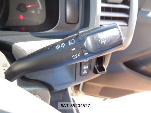 Toyota HIACE VAN 2004-08 8880012-16