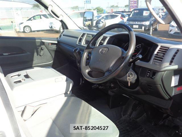 Toyota HIACE VAN 2004-08 8880012-1