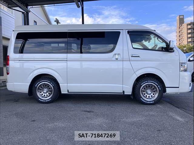 Toyota HIACE VAN 2024-02 8880003-12