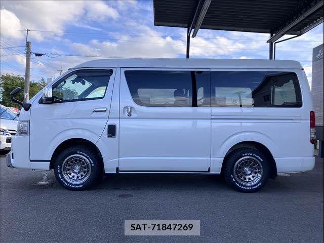 Toyota HIACE VAN 2024-02 8880003-13
