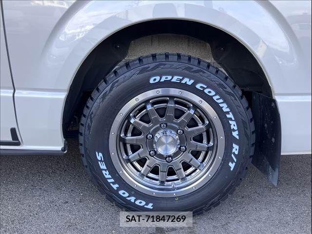 Toyota HIACE VAN 2024-02 8880003-20