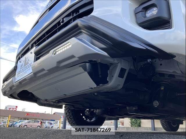 Toyota HIACE VAN 2024-02 8880003-24