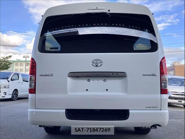 Toyota HIACE VAN 2024-02 8880003-2