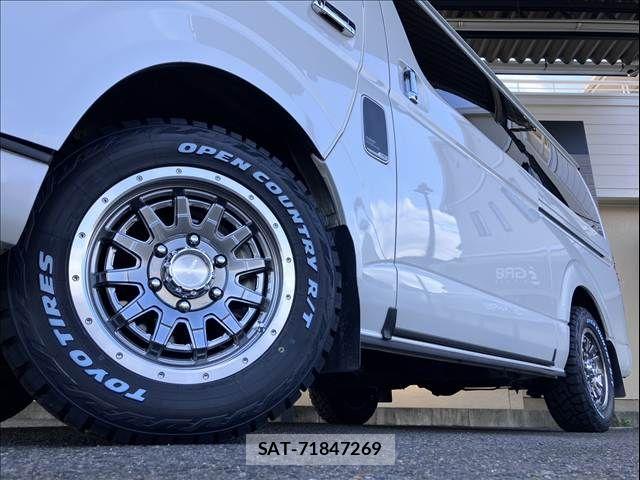 Toyota HIACE VAN 2024-02 8880003-8