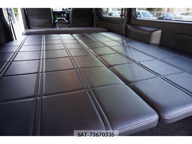 Toyota HIACE VAN 2022-10 8880004-17