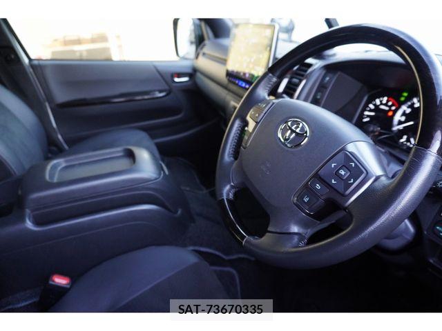 Toyota HIACE VAN 2022-10 8880004-19