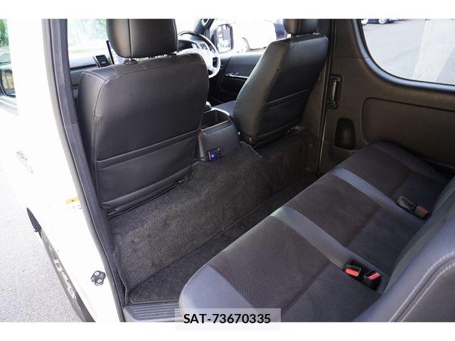 Toyota HIACE VAN 2022-10 8880004-23