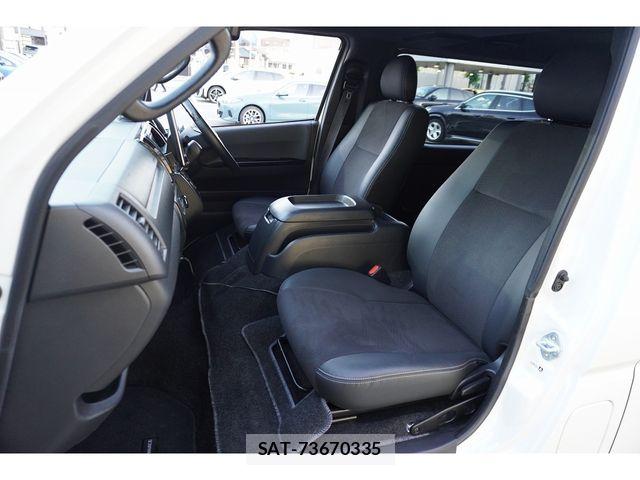 Toyota HIACE VAN 2022-10 8880004-24