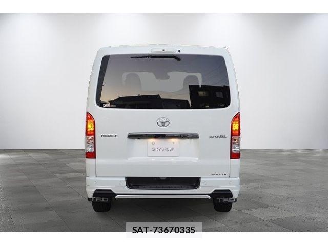 Toyota HIACE VAN 2022-10 8880004-3