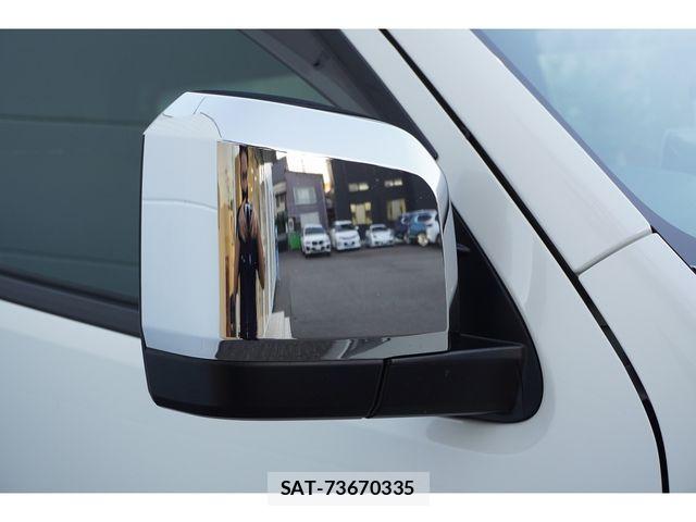Toyota HIACE VAN 2022-10 8880004-6