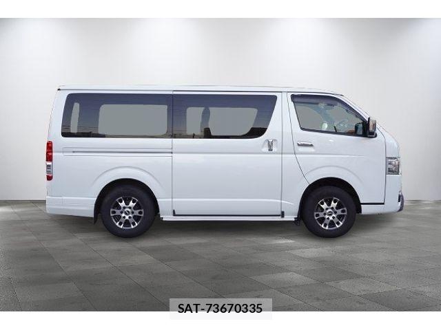 Toyota HIACE VAN 2022-10 8880004-7