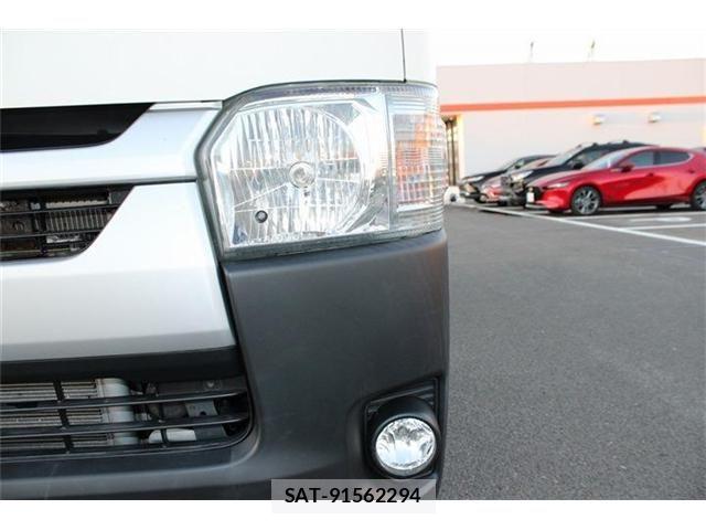 Toyota HIACE VAN 2021-04 8880009-22