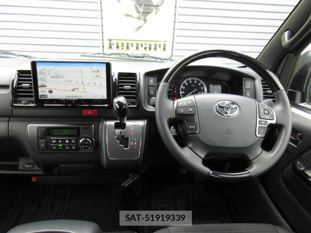 Toyota HIACE VAN 2025-07 8880002-14
