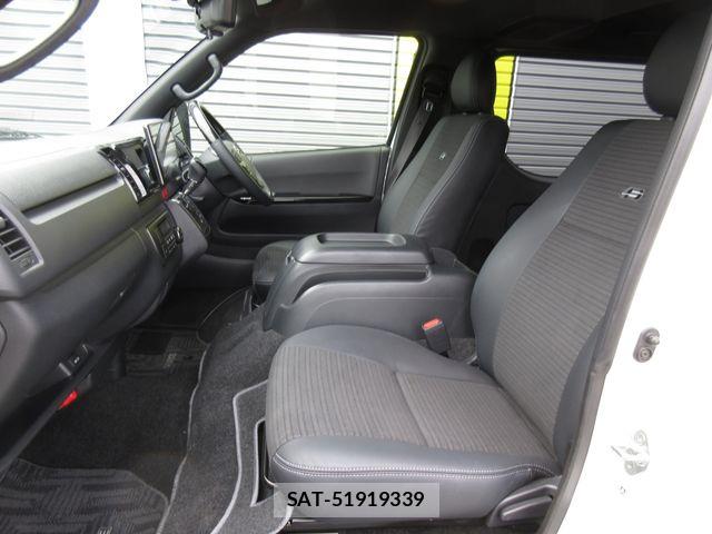 Toyota HIACE VAN 2025-07 8880002-20