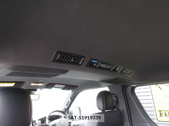 Toyota HIACE VAN 2025-07 8880002-26