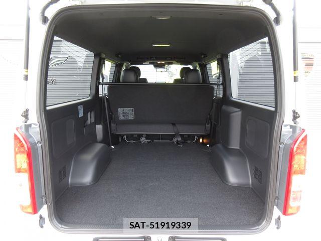 Toyota HIACE VAN 2025-07 8880002-28