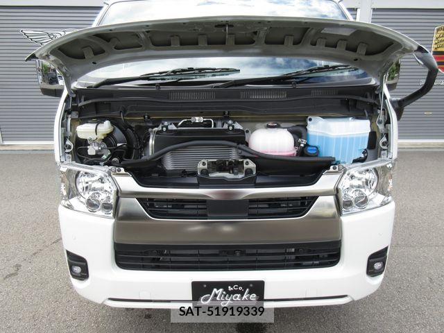 Toyota HIACE VAN 2025-07 8880002-29
