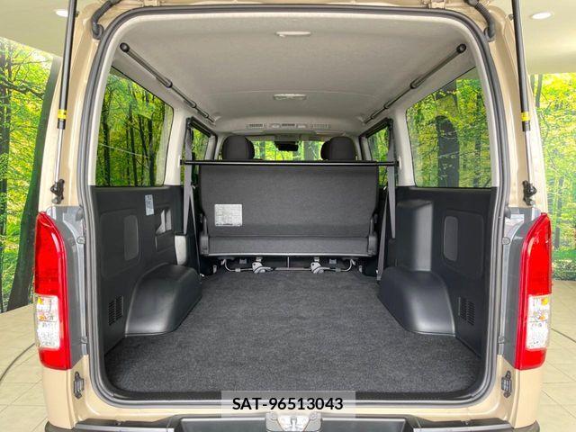 Toyota HIACE VAN 2024-08 8883692-9