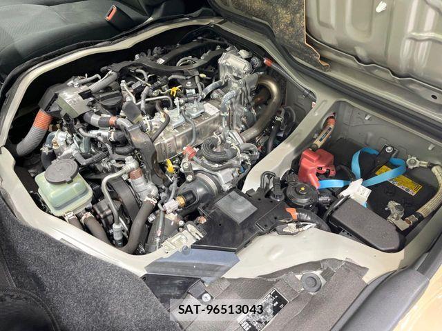 Toyota HIACE VAN 2024-08 8883692-17