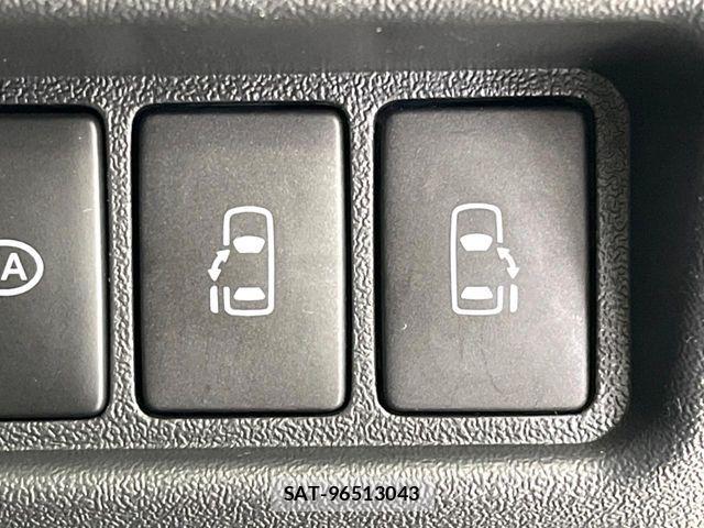 Toyota HIACE VAN 2024-08 8883692-5