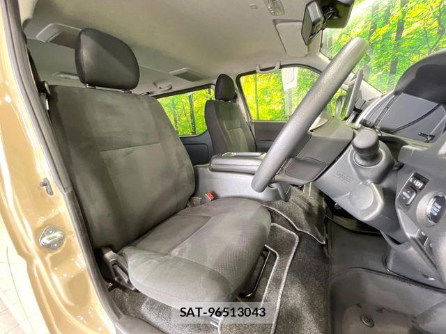 Toyota HIACE VAN 2024-08 8883692-7