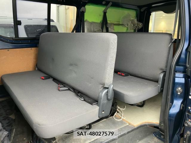 Toyota HIACE VAN 2011-09 8883693-17